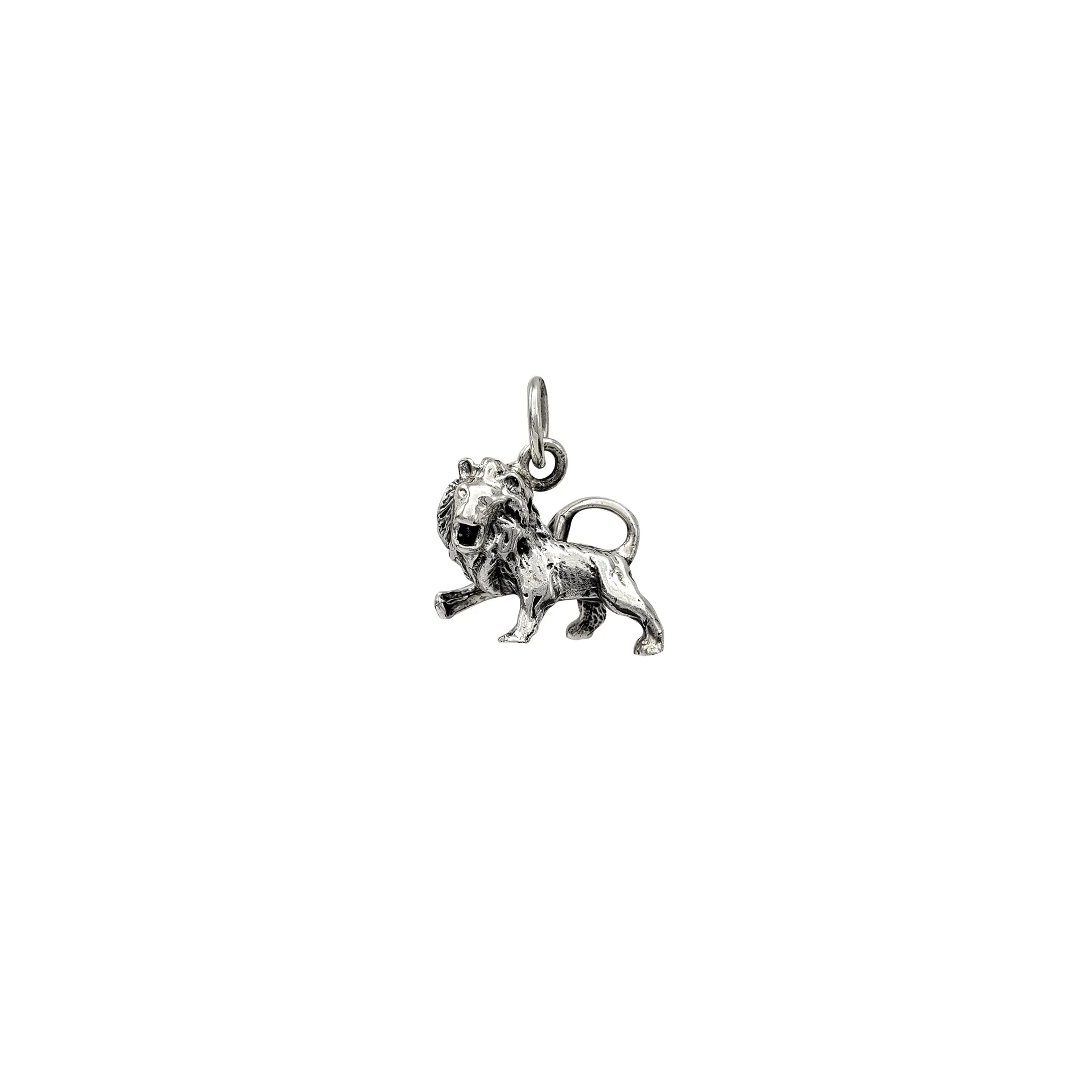 3-D Antique-Finish Lion Leo Pendant (Silver)