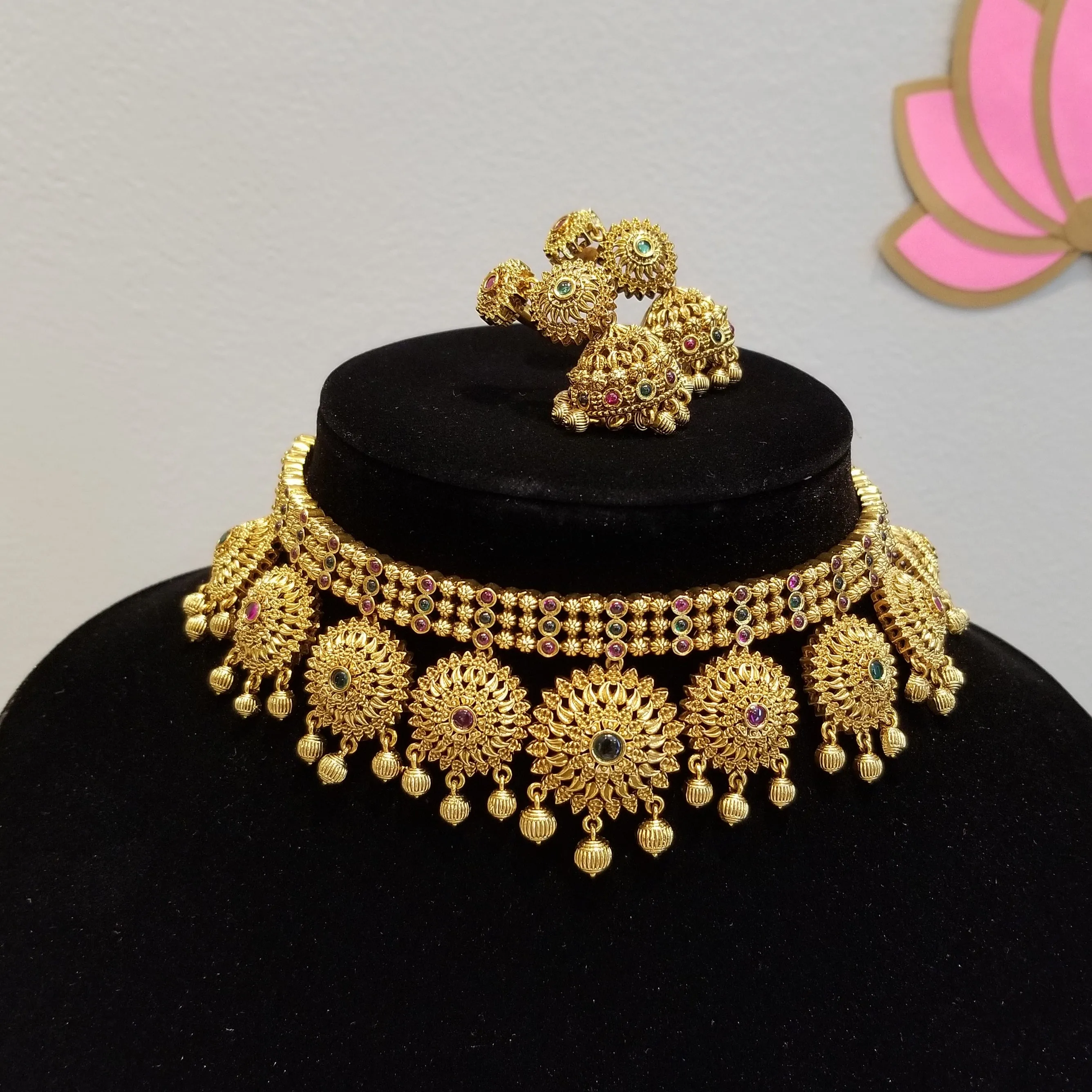 Antique Dull Gold Finish Choker Set