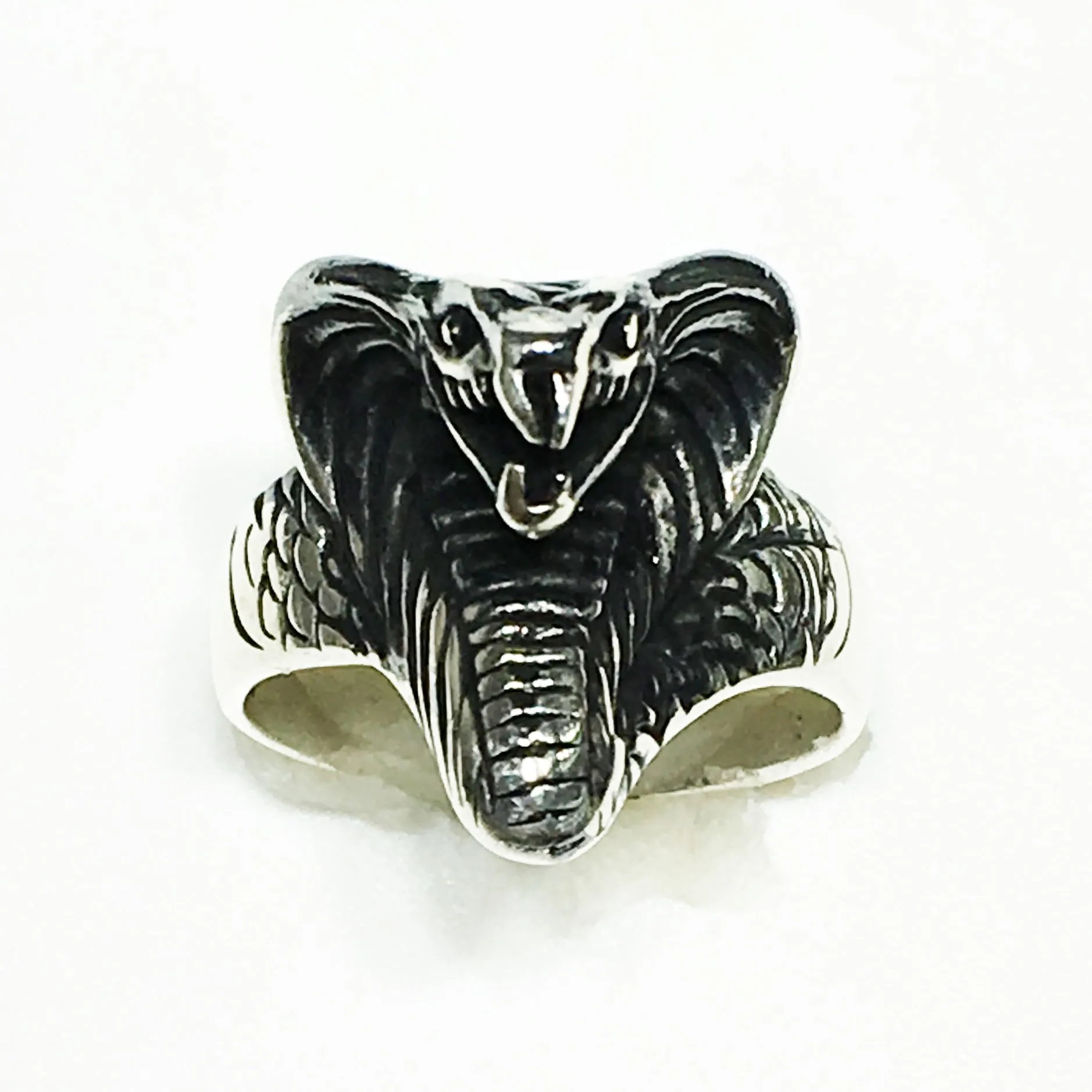 Antique-Finish Cobra Head Ring (Silver)