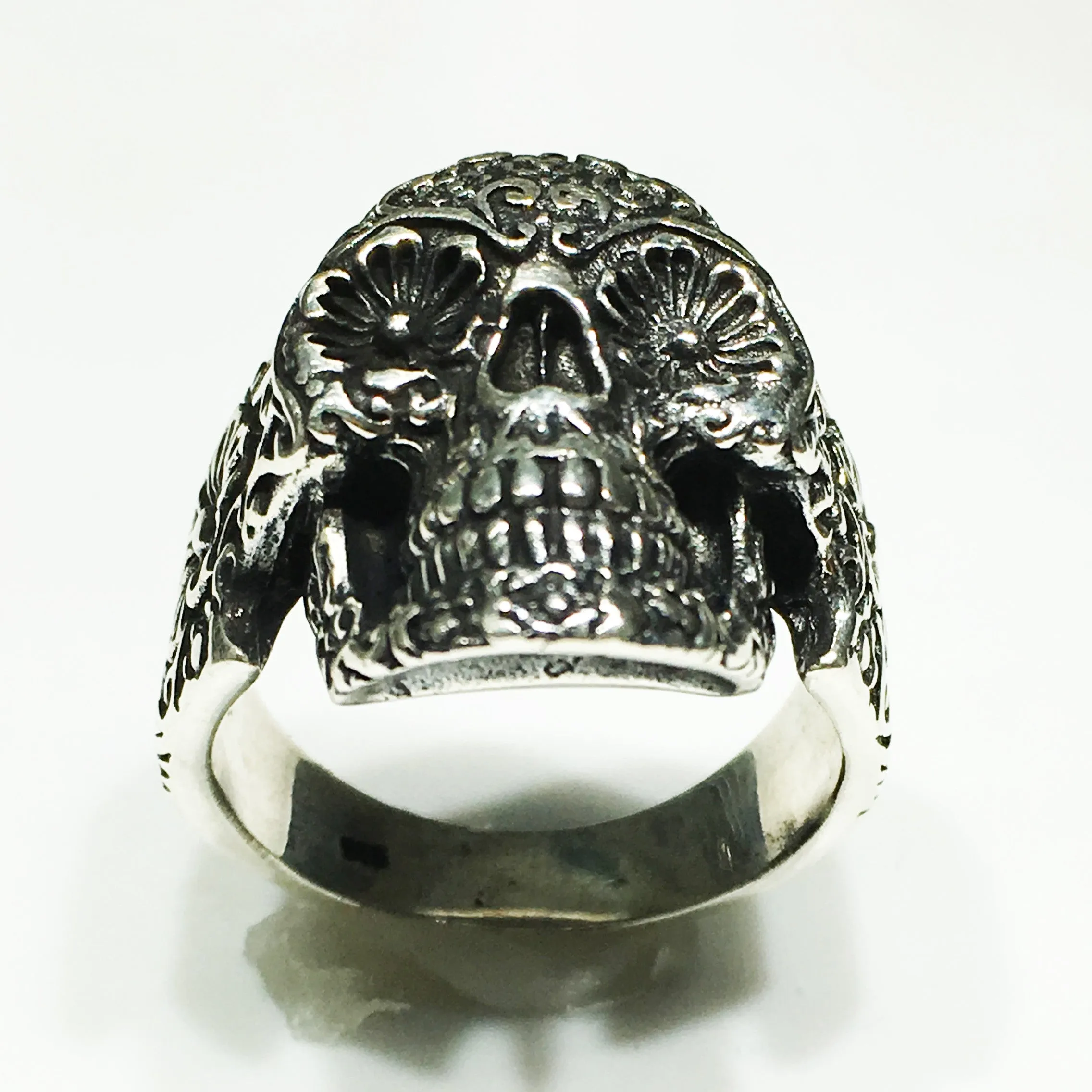 Antique-Finish Floral Skull Ring (Silver)