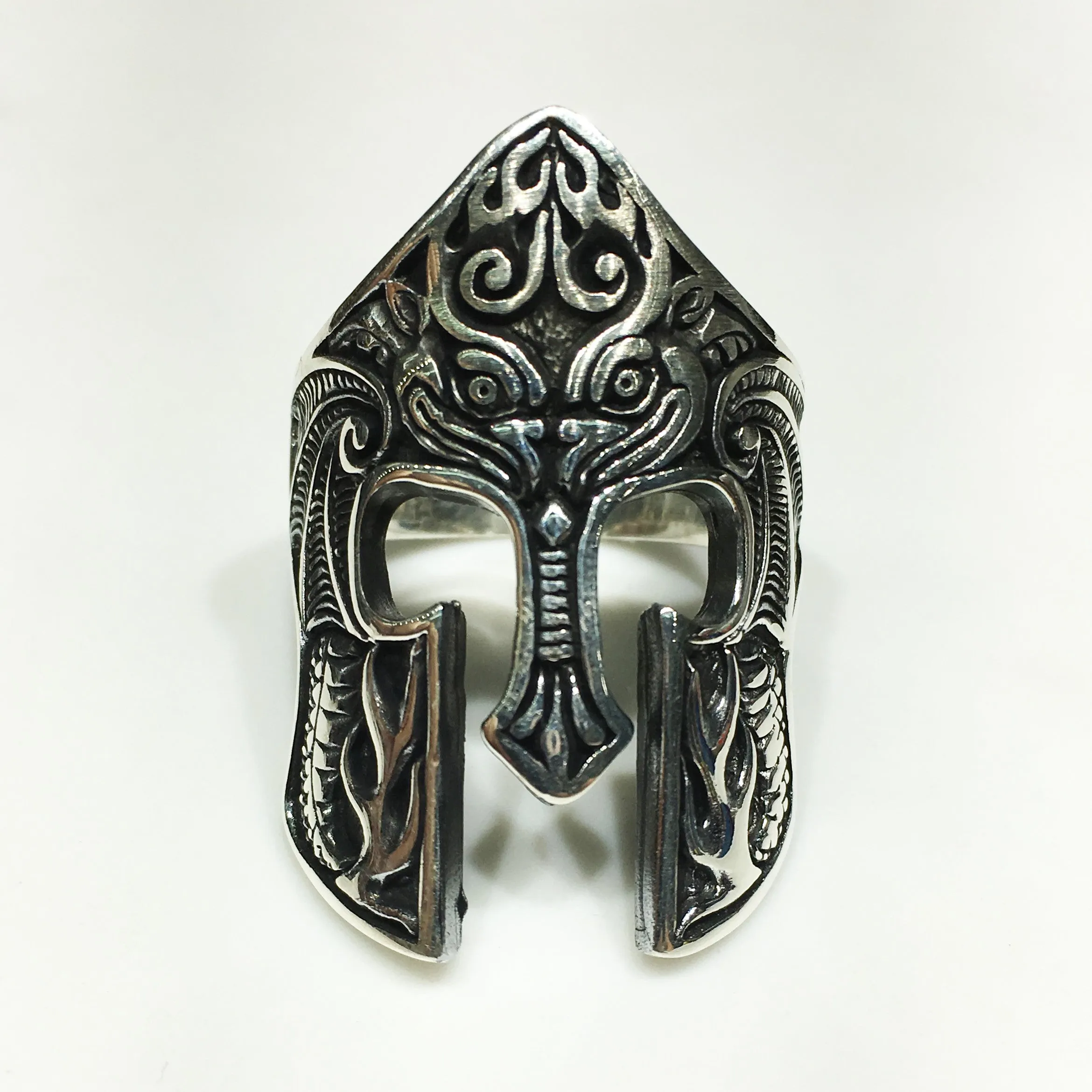 Antique-Finish Spartan Helmet Ring (Silver)