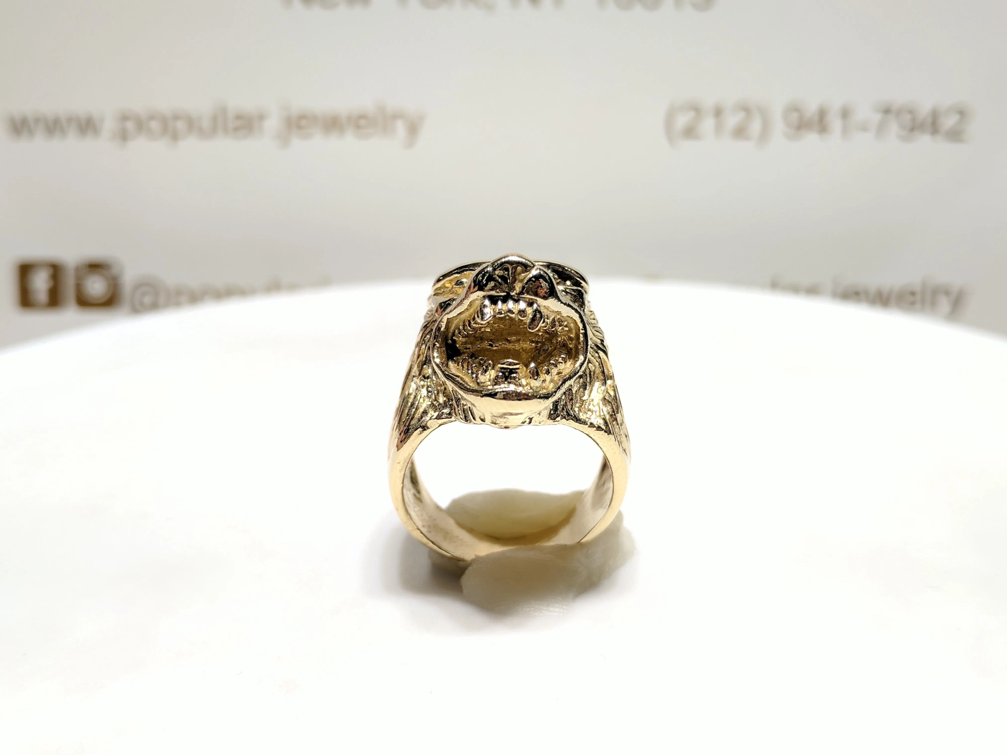 Antique-Finish Wolf Head Ring