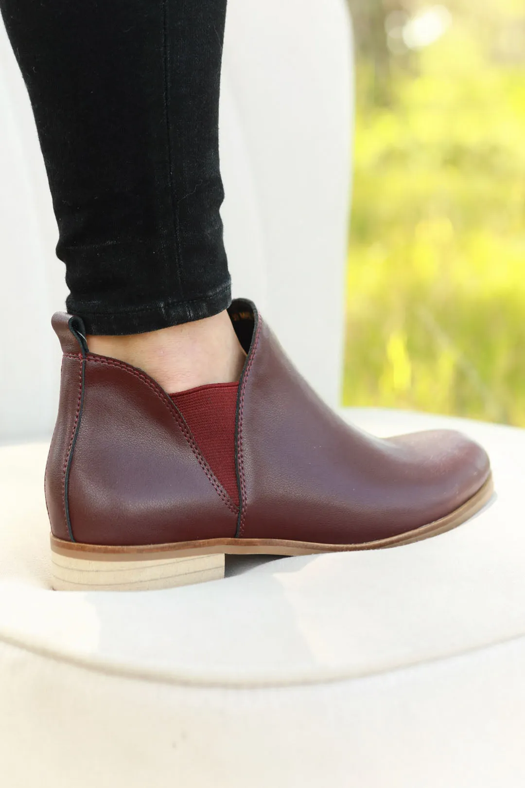 Aria Burgundy
