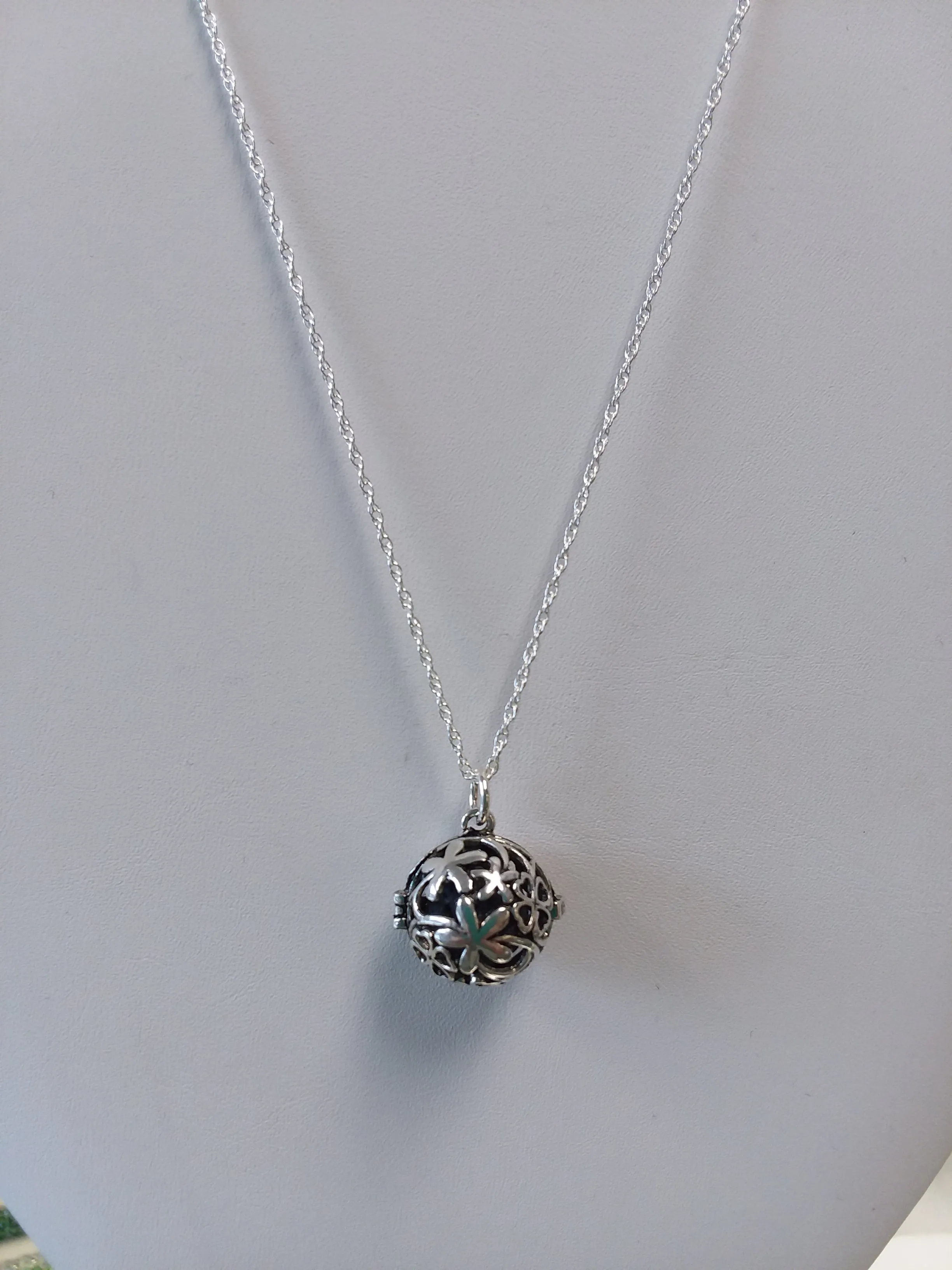 Diffuser locket/Aromatherapy locket