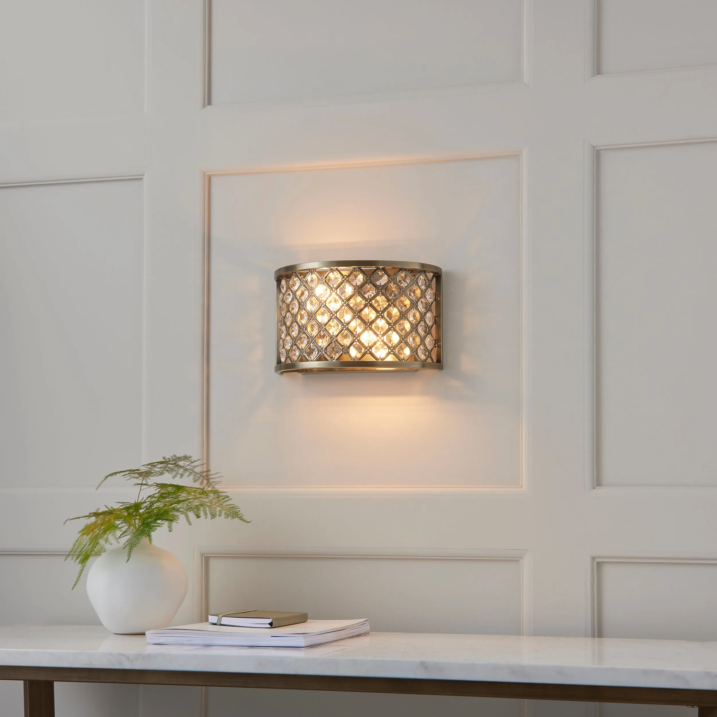 Endon 70559 Hudson 2lt Wall Antique brass plate & clear crystal 2 x 60W E14 golf (Required)