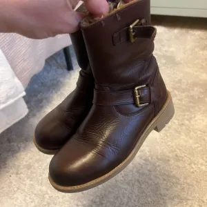 Enzo Tesoti  Spain girl boots