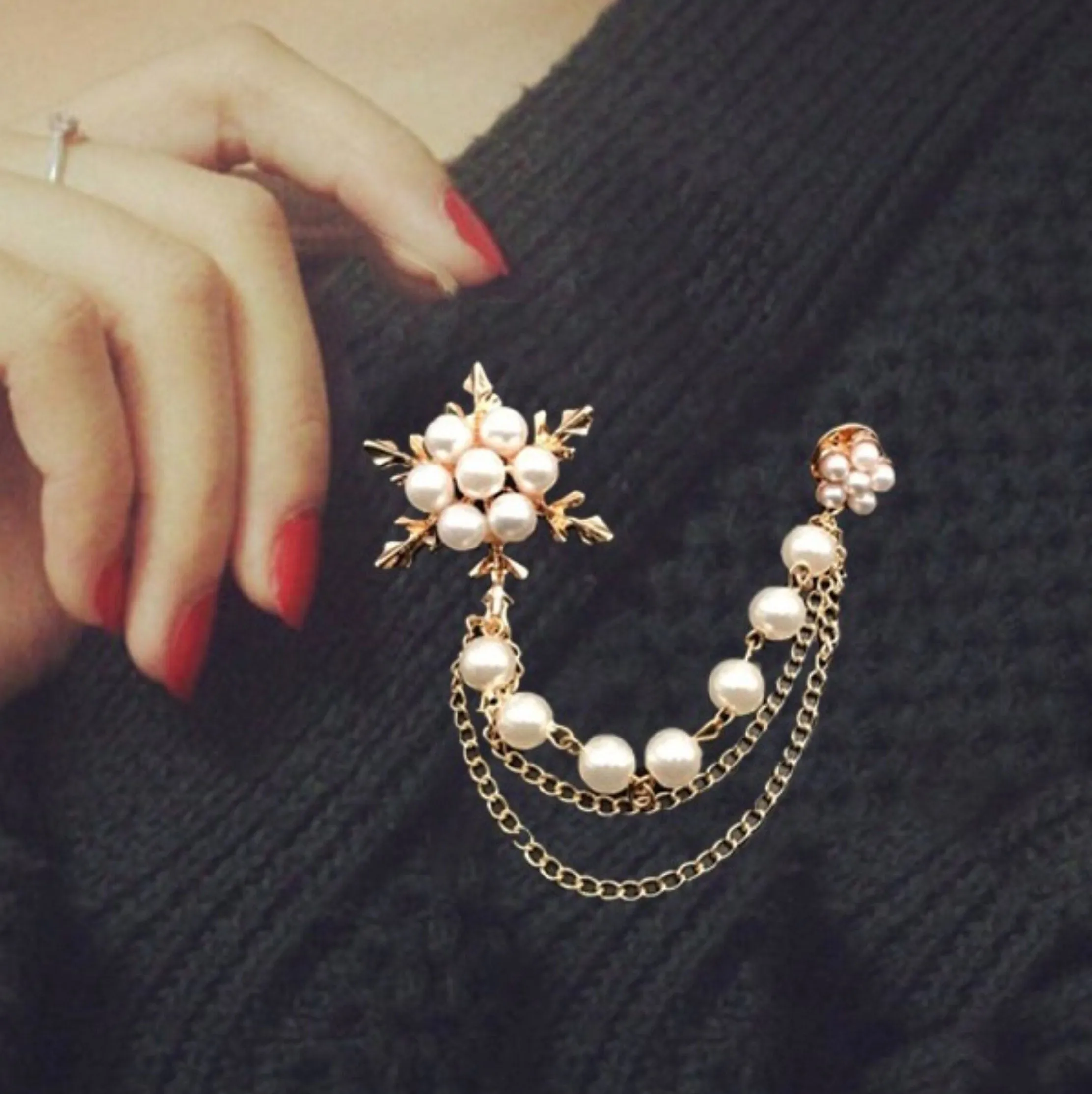 Gold Snowflake Brooch