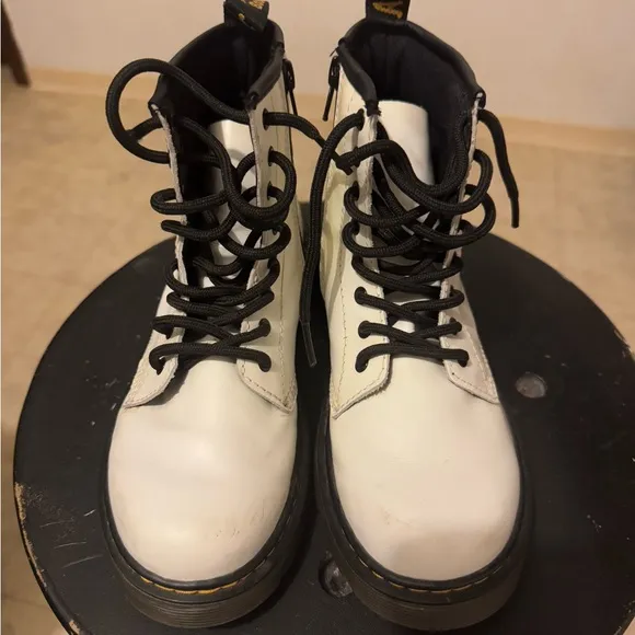 Great condition DR. Marten’s, white leather, lace up, with side zipper.