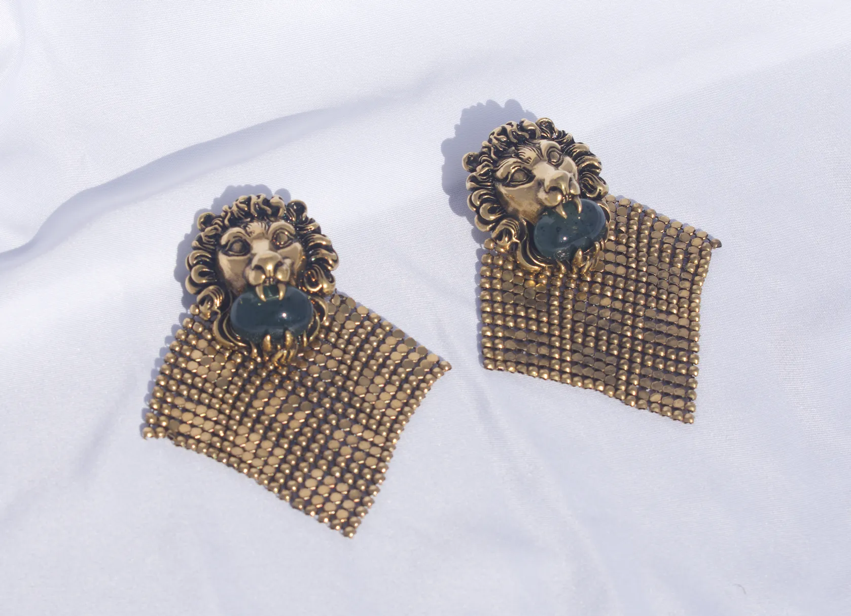 Gucci Lion Head Clip-on Earrings in Antique Gold