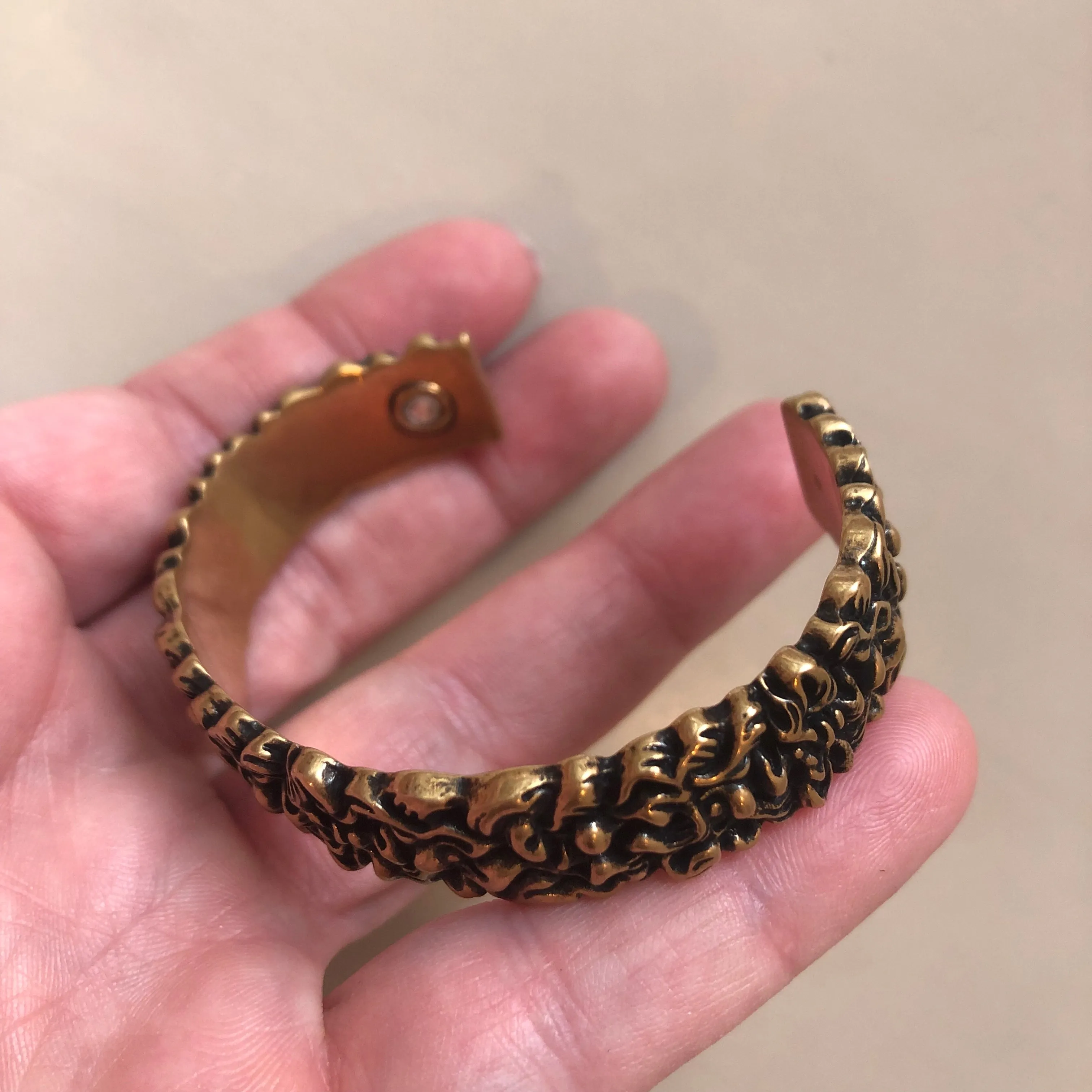Gucci Lionhead Mane Cuff Bracelet in Antique Gold