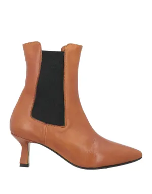 L'ARIANNA Leather Ankle boots (17370236WN) Woman