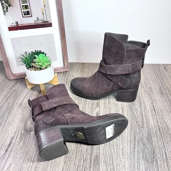 *NWOB Silent D | Brown Distressed Suede Tolarno Heeled Ankle Boots Size 38/7-7.5