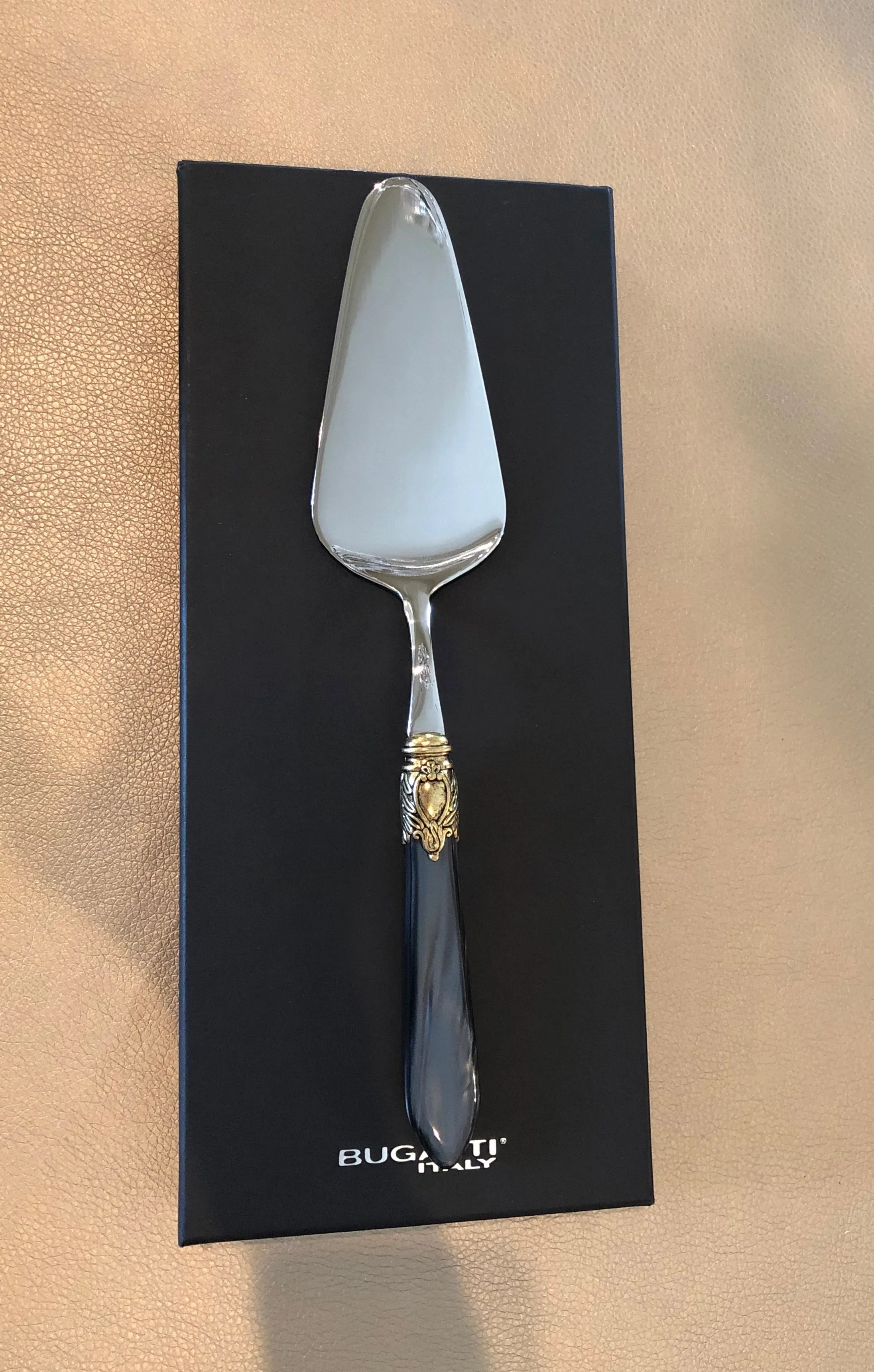 Oxford Antique Mother Of Pearl Cake Server