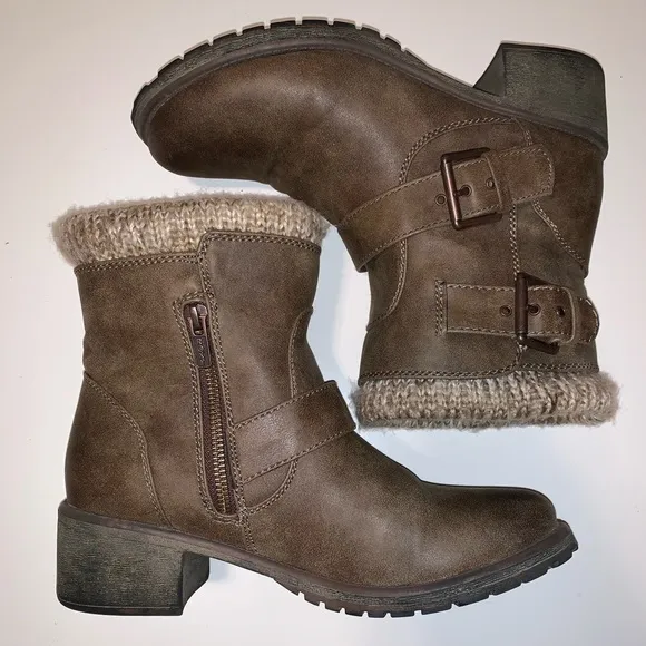 Roxy Scout Bootie 8.5