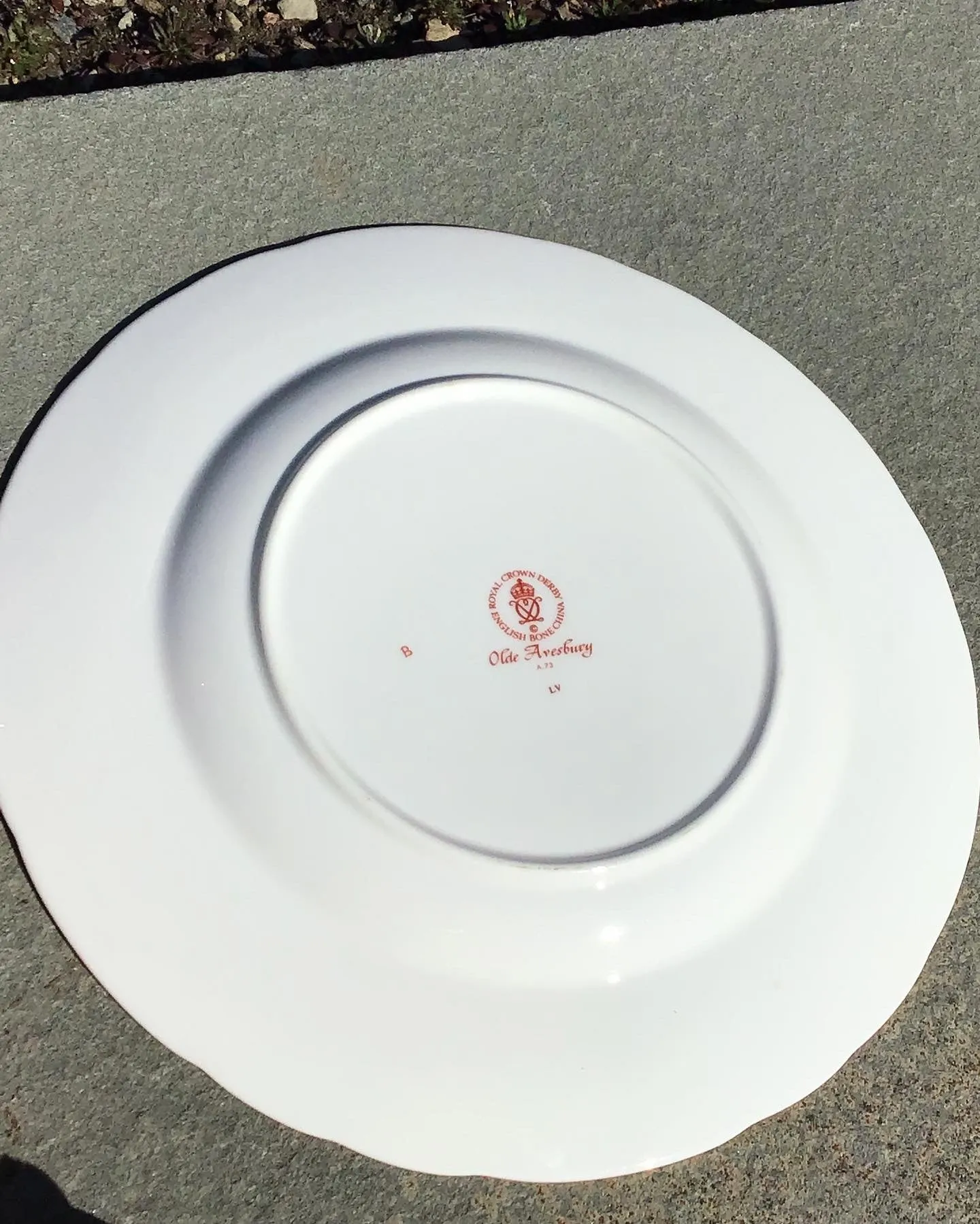 Set of 50 pcs. Royal Crown Derby England Olde Avesbury Pattern Fine China
