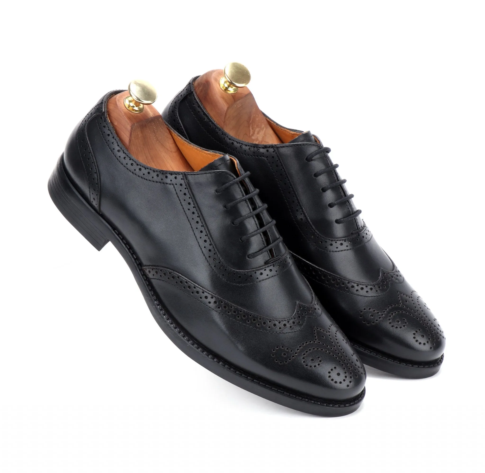 Smookie The Black Wingtip