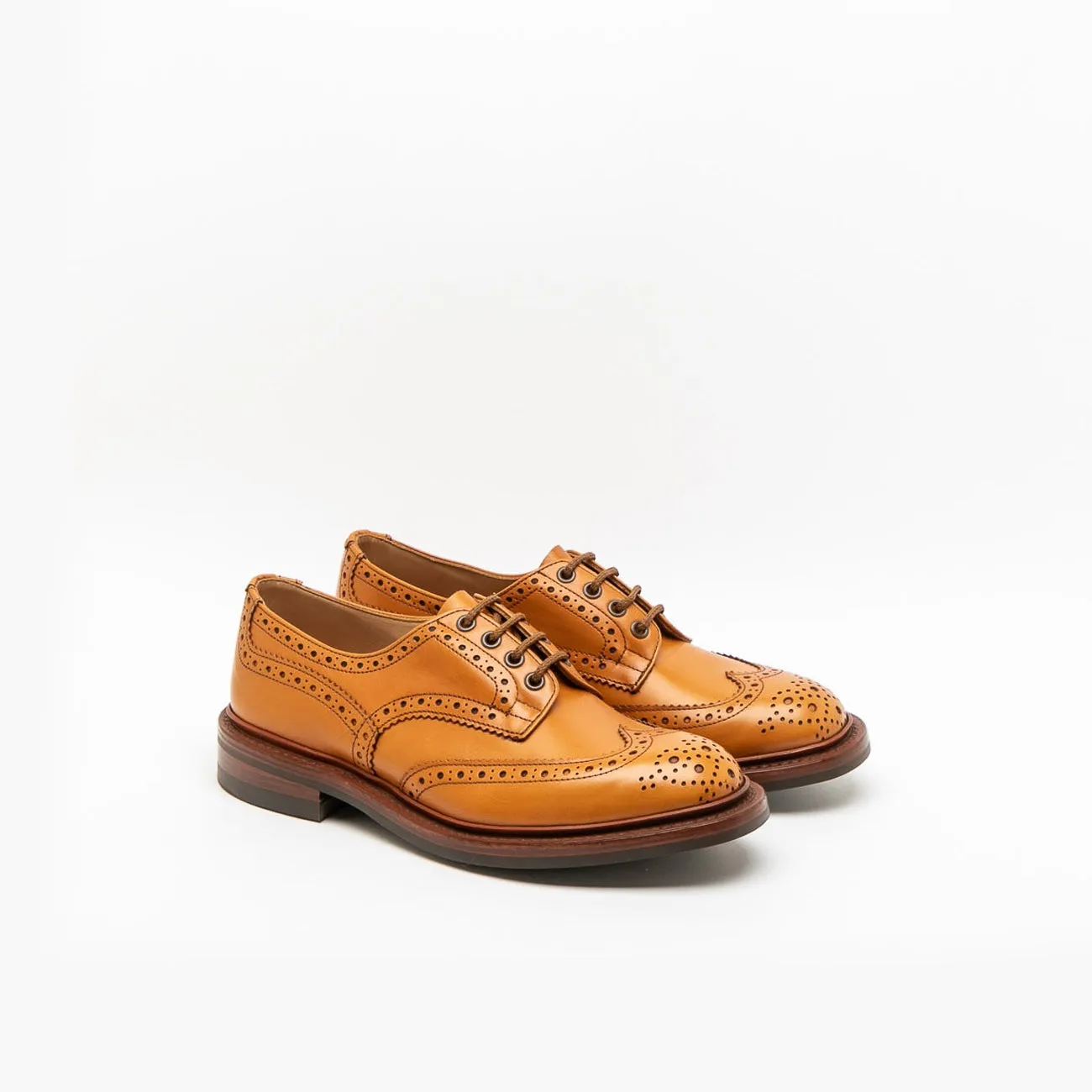 Stringata derby Tricker's Bourton in pelle color cuoio (Suola Dainite)