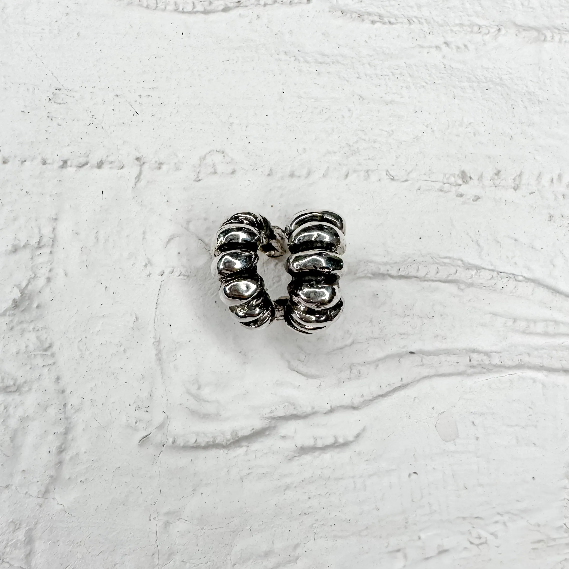 SWALLOWTAIL EAR CUFF
