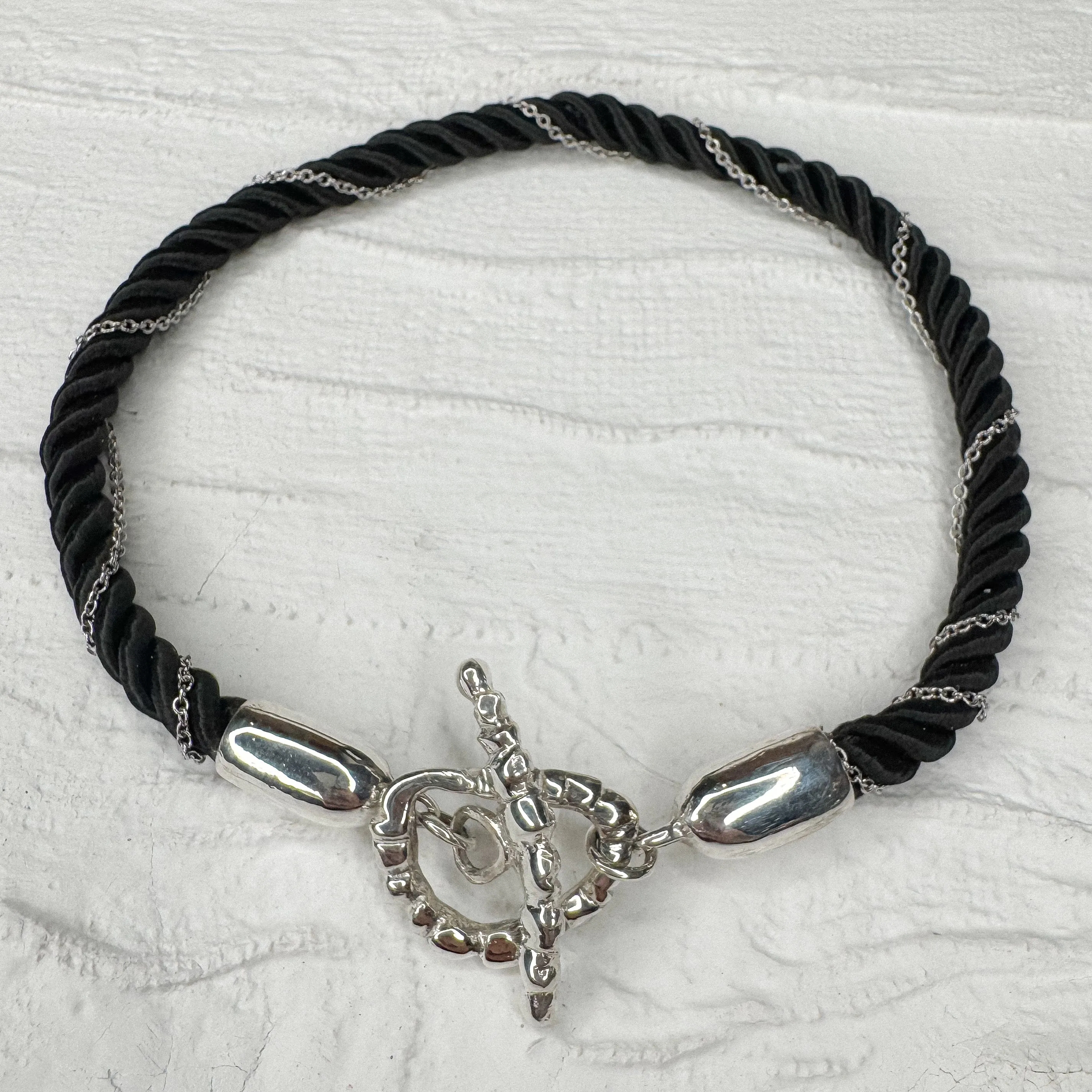 The Garden Key chocker necklace