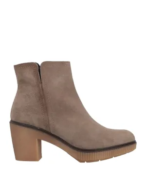 TONI PONS Leather Ankle boots (17273729PS) Woman