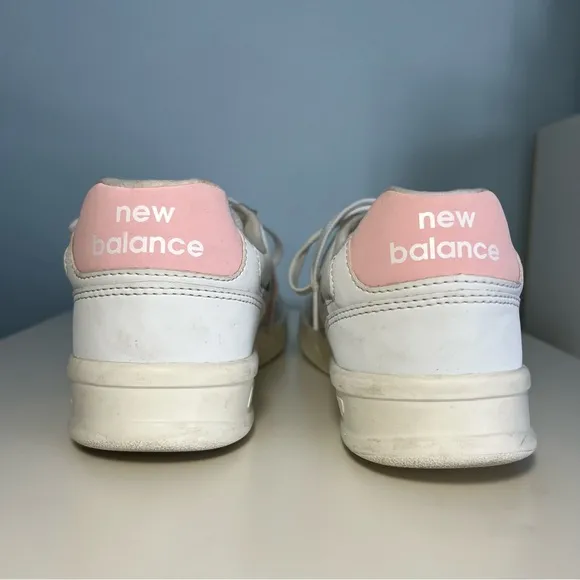 UNISEX - New Balance White Leather Shoes in Original Box - Mens Size 9