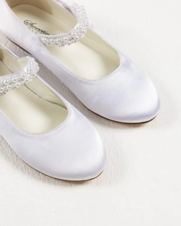 White Shoe #6136